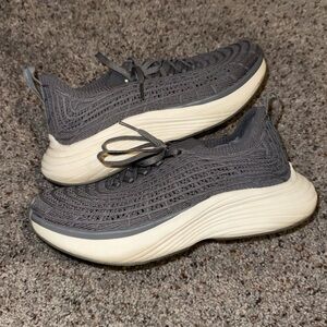 APL TechLoom Zipline in a women’s 8